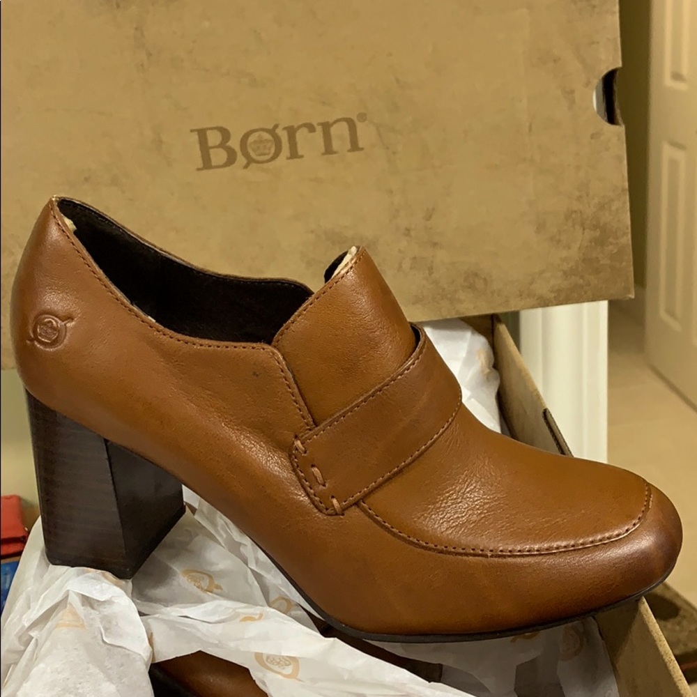 Born Mocho Pumps New in Box